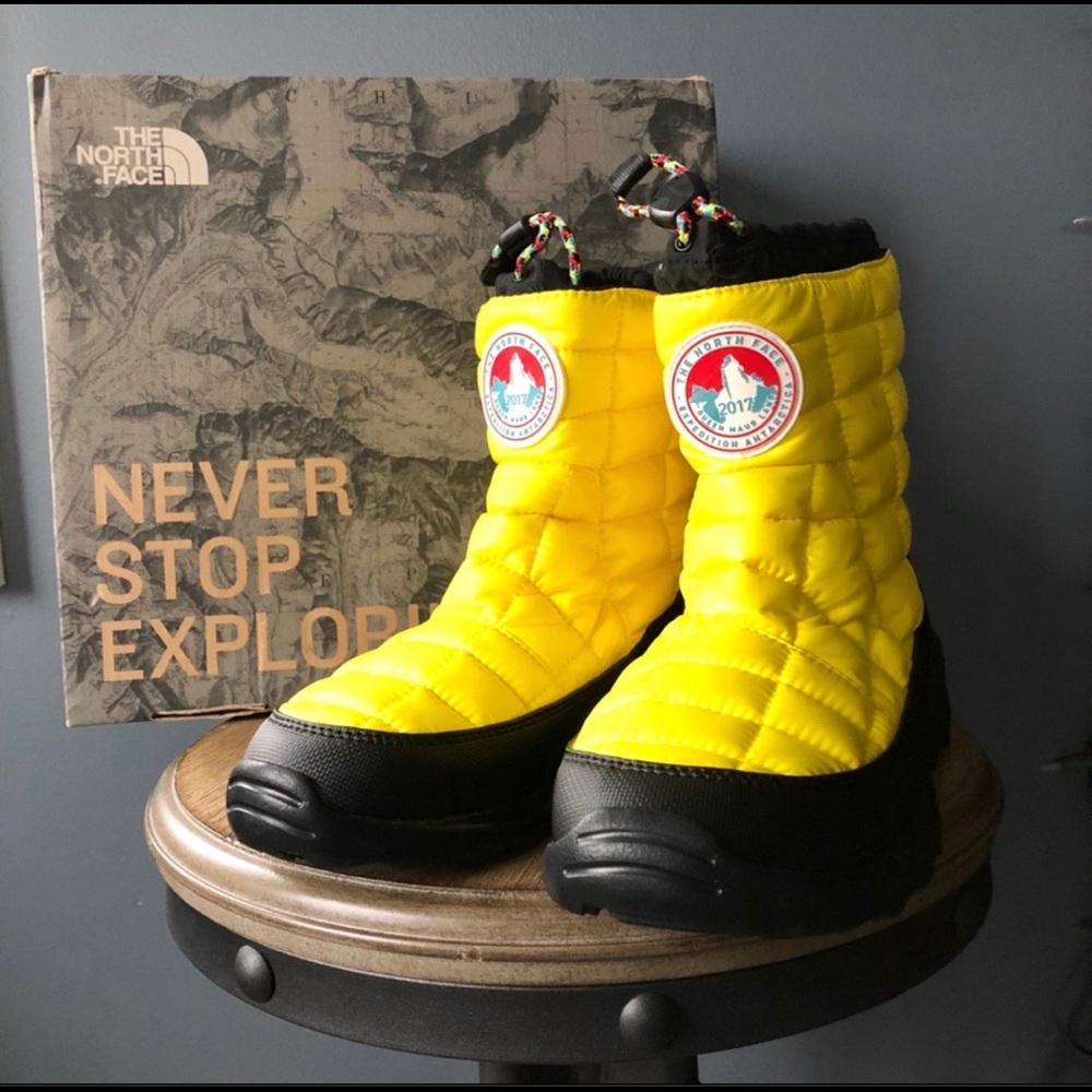 Yellow The North Face Thermoball boots!!!